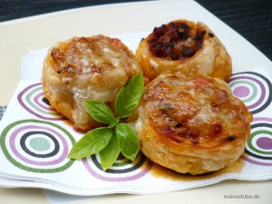 Hackfleisch-Schnecken im Blätterteig gerollt