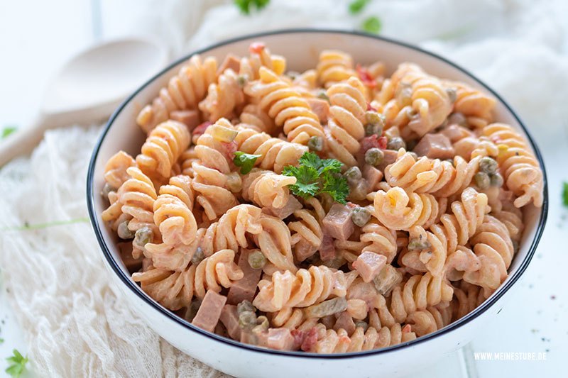 Nudelsalat perfekte Grillbeilage, meinestube