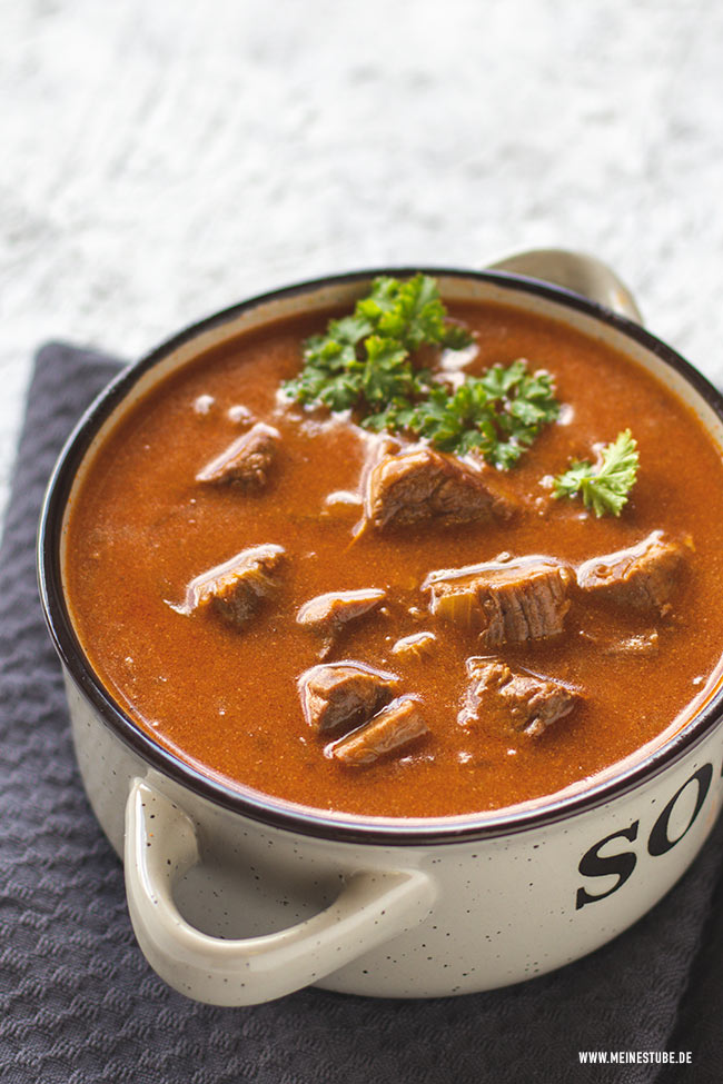 Rahmgulasch mit Creme fraiche, meinestube