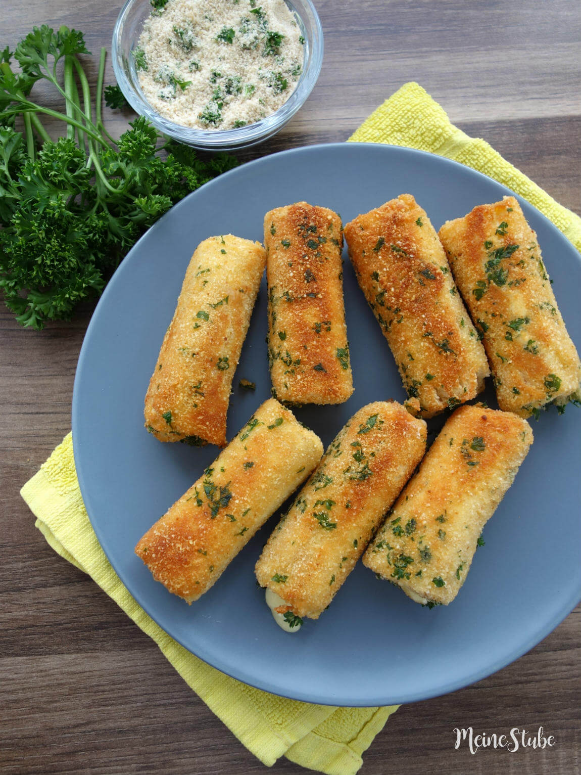 Käse-Schinken-Röllchen in knuspriger Parmesan-Panade - Meine Stube