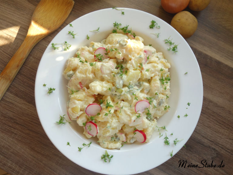 Kartoffelsalat ohne Fleisch zubereitet