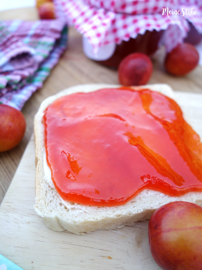 Marmelade aus roten Mirabellen, ohne Schale eingekocht - Meinestube