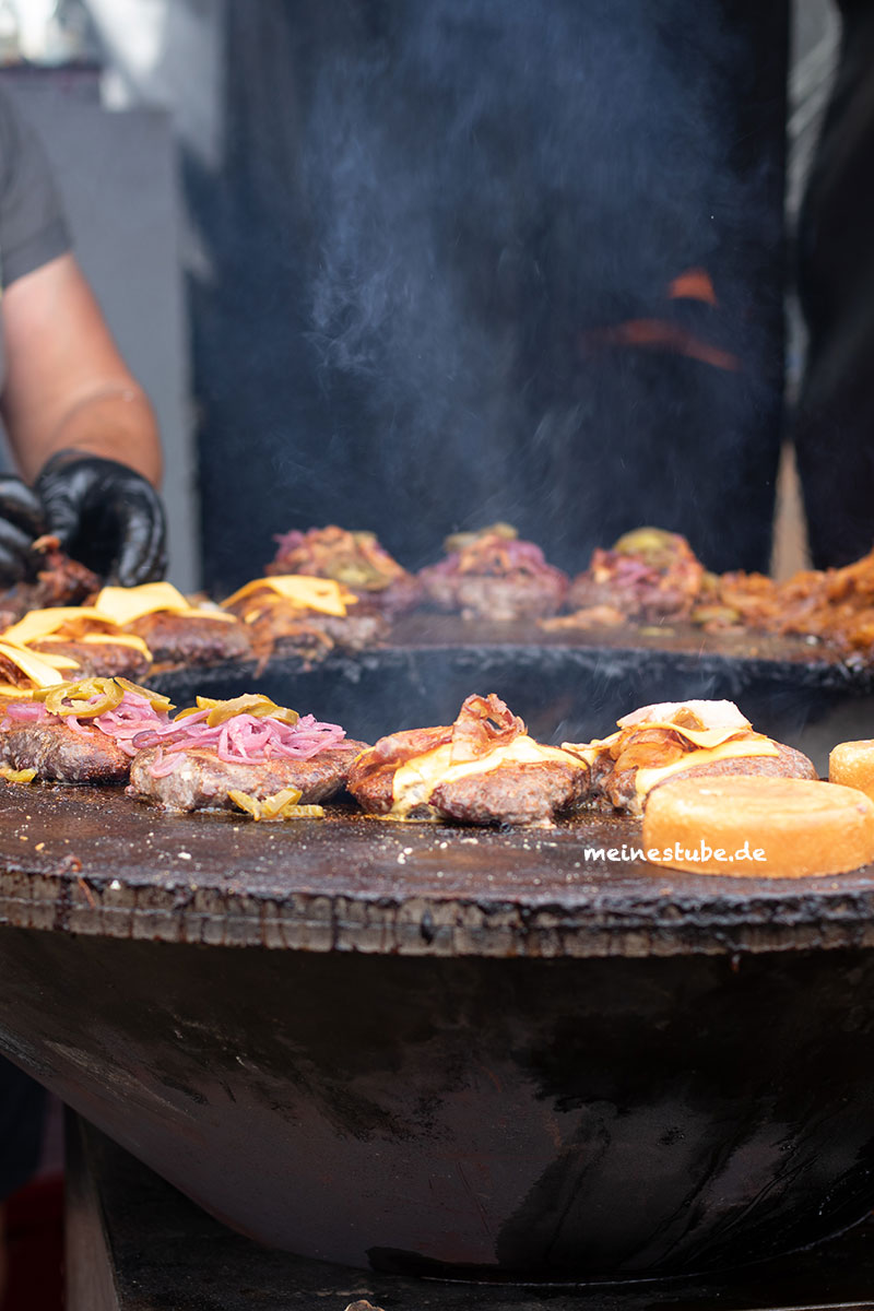 Hamburger vom Streetfood Seligenstadt 2019, Meinestube