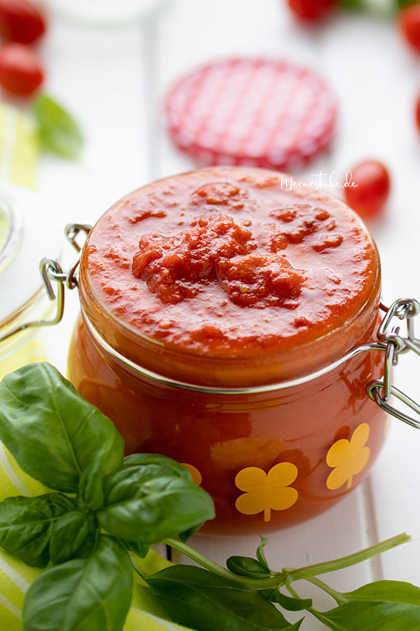 Die einfachste Tomatensauce der Welt mit 4 Zutaten - Meinestube