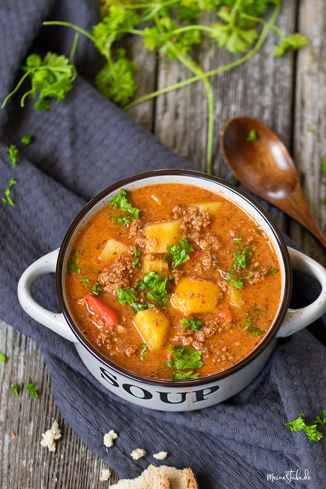 Bauerntopf mit Traubensaft und Hackfleisch