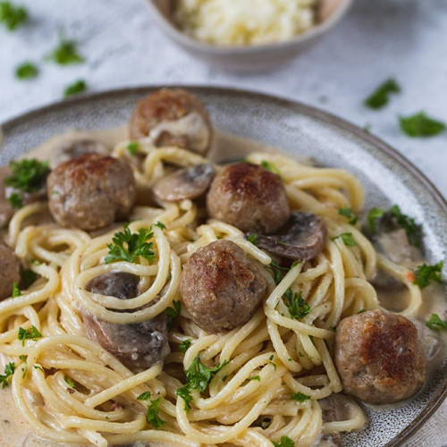 Spaghetti mit Pilzen und Rahmsoße, meinestube