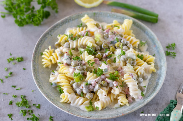 Nudeln mit Schinken und Erbsen in Frischkäsesoße - Kinderrezept