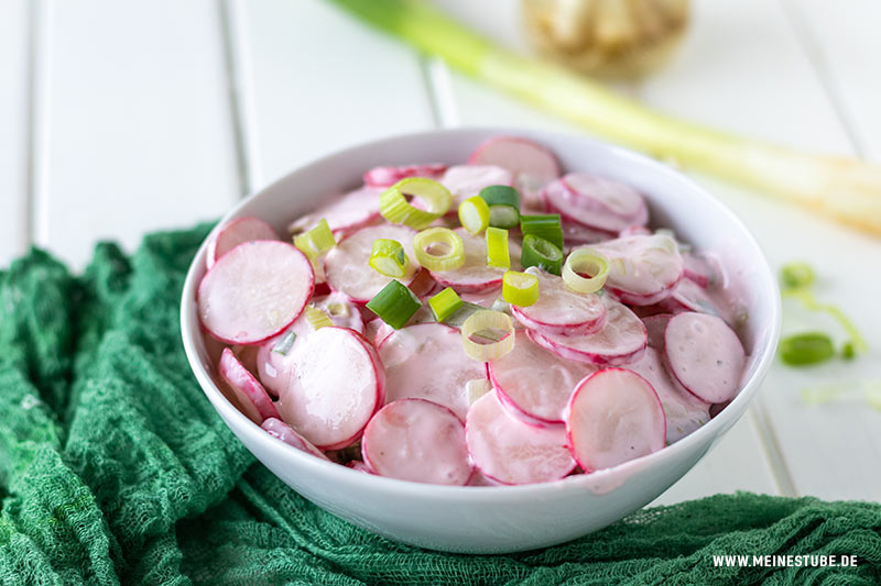 Radieschensalat mit saurer Sahne, meinestube