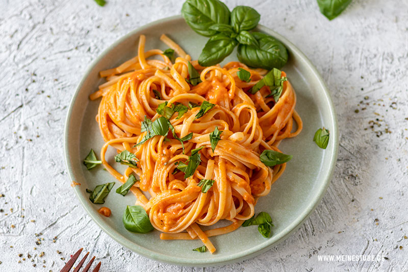 Linguine mit Tomaten-parmesansoße, meinestube