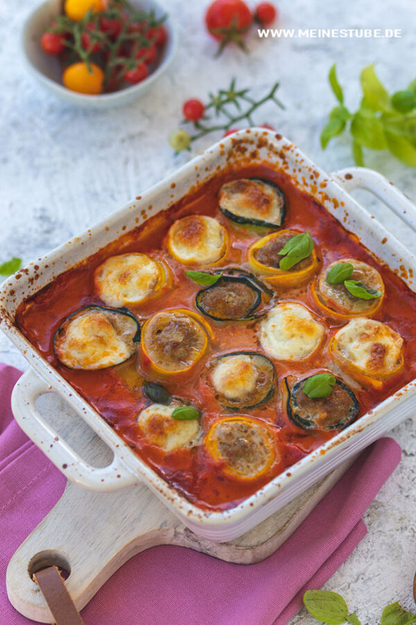 Zucchini-Röllchen mit Hackfleisch-Füllung