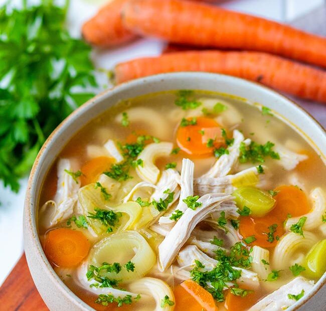Schnelle Hühnernudelsuppe, meinestube