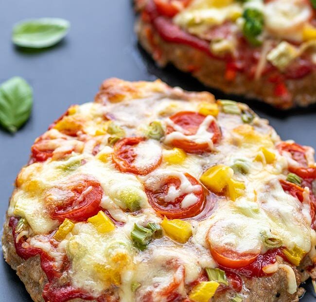 Hackfleisch-Pizza mit Gemüse, meinestube